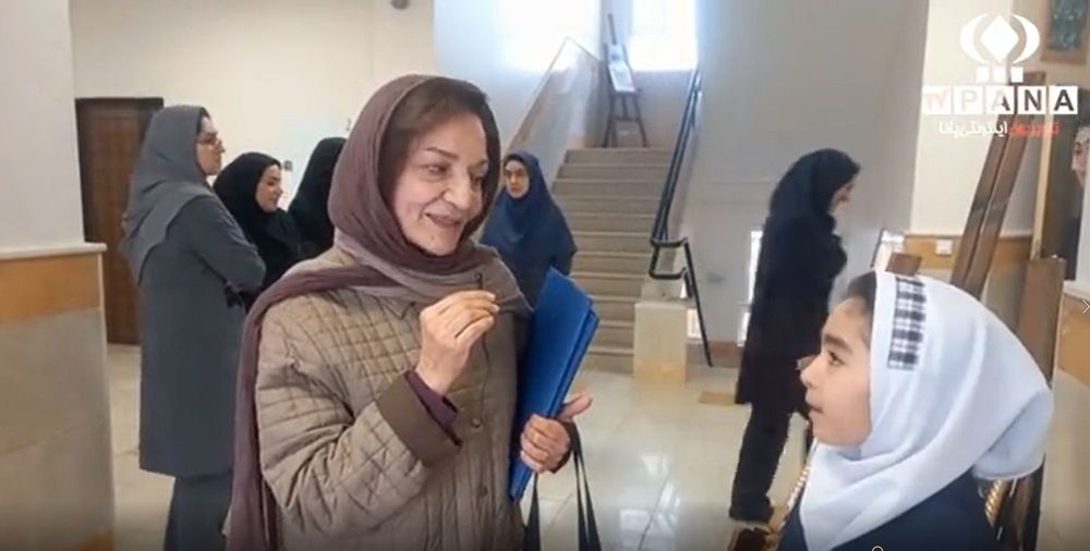 فیروزه صدیقی.jpg